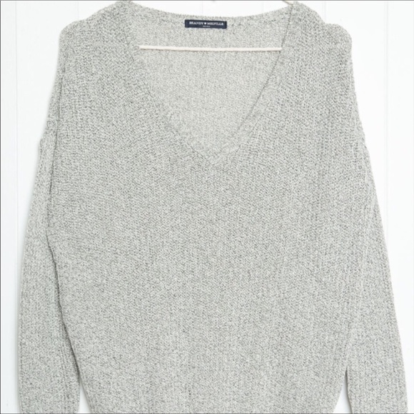 Brandy Melville gray speckled lance sweater NWT - Picture 2 of 2